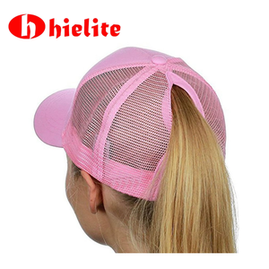 Cappelli Promozionali Economici all'Ingrosso, Nuovo Design Tagliato al Laser in Poliestere/Nylon per Donne, con Apertura per Coda di Cavallo, Rosa, Stile Trucker per Tutte le Stagioni - Product Image 4