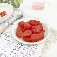 Zoete smaak, zachte gedroogde hele aardbeien, goedkope gedroogde fruitsnack
