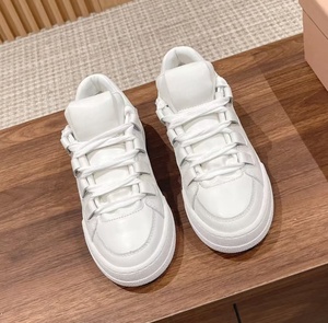 Zapatos de plataforma de cuero blanco puro, con cordones anchos y doble pulido, para aumentar la altura, informales y de oficina, color blanco bebé. - Product Image 1