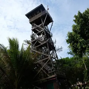 Menara Pengamatan Kebakaran Hutan Menara Lookout Level dengan Fungsi Perlindungan Petir dan Komunikasi