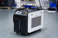 Machine de nettoyage au laser pulsé de qualité industrielle 1000W, nettoyeur laser à impulsions haute énergie pour le métal, le bois, le décapage de la rouille et l'élimination de la peinture