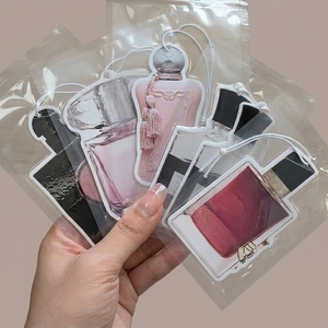 <span class=keywords><strong>Mini</strong></span>-parfum de luxe, flacon de parfum arabe de créateur, <span class=keywords><strong>d</strong></span>ésodorisant de voiture en papier, parfums originaux pour femmes, accessoire <span class=keywords><strong>d</strong></span>'intérieur de voiture - Product Image 1