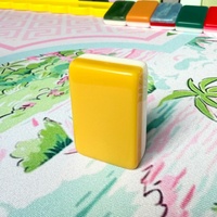 Jeu de Mahjong Américain Double Couche Jaune Grue Volante, Personnalisation Directe Usine, Gravure Laser et Impression UV Disponibles