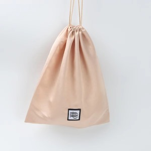 Pochette cadeau en satin imprimée avec logo personnalisé pour sous-vêtements, lingerie, ou sac à cheveux en satin doux avec cordon de serrage - Product Image 5