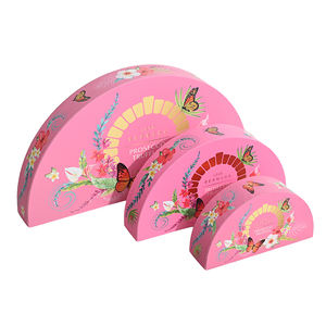 Boîte cadeau de chocolat de luxe en forme unique, emballage de bonbons irrégulier fait à la main avec logo personnalisé pour les célébrations - Product Image 4