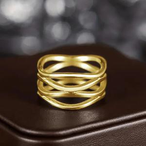 Anello geometrico in acciaio inossidabile Q718, gioiello moderno unisex, regalo di moda dal design semplice per uomo e donna - Product Image 3