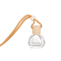 Mini bouteille de parfum de voiture suspendue de 14ml bouteille de diffuseur de voiture d'arôme en verre transparent avec corde de bouchon en bois