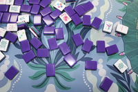 Juego de Mahjong Americano de Lujo Spot de 160 Piezas, Fichas Acrílicas Talladas de Cuatro Capas en Color Morado Oscuro, Personalizable, Portátil y Duradero
