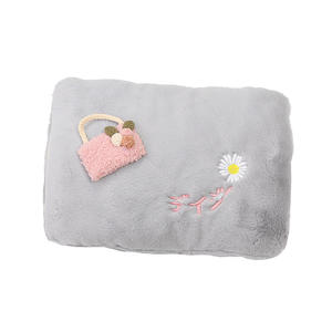 Calentador de manos con enchufe americano y europeo, <span class=keywords><strong>bolsa</strong></span> de agua caliente eléctrica recargable, bonita, de seguridad, piel de conejo, reutilizable, calentador de manos para botella de agua caliente - Product Image 4