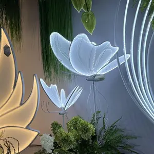 輝く蝶の翼ペンダントライト道路装飾ロマンチックな床LEDランプ結婚披露宴イベント小道具ホテルステージ