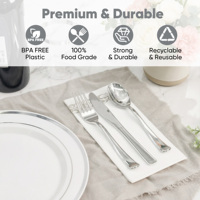 Ensemble de vaisselle de fête moderne écologique en PET jetable durable de 700 pièces, comprenant assiettes, gobelets, couverts, serviettes, sans BPA