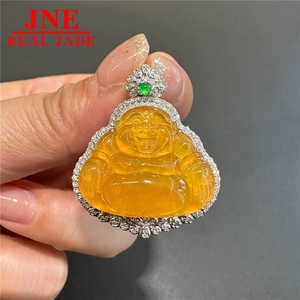 หยกพม่ารูปพระศรีอริยเมตไตรยแบบน้ำแข็งประดับทองคำ 18K ฝังเพชร หยกเจไดต์สีเหลืองธรรมชาติ รูปพระพุทธเจ้า - Product Image 3