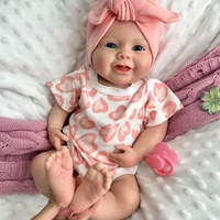 URCHOICE Poupée Bébé Reborn Réaliste en Silicone de 18 Pouces, Souriante à Bouche Ouverte, Jouet Festif pour Filles, Cadeau Doux et Réaliste pour Enfants