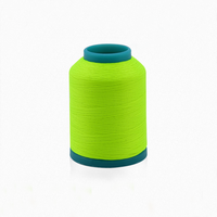 Fil de polyester mercerisé fluorescent de haute qualité, à fort éclat dans le noir, fil lumineux pour broderie et couture 150d/2