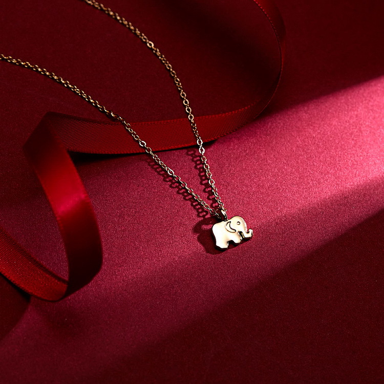 Éléphant d'or