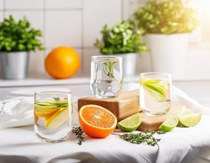 Gobelet en verre minimaliste moderne de haute qualité, sans plomb, durable, avec logo personnalisé, sûr pour les aliments, noble et élégant, pour café et alcool - Product Image 2