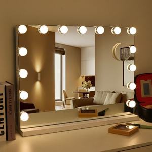 Specchio da Trucco Quadrato da Tavolo All'Ingrosso con 15 Lampadine LED e Dimmer, di Tendenza su Instagram e TikTok - Product Image 1