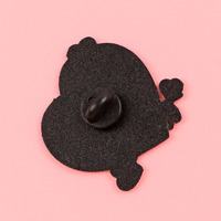 Broches en émail mignonnes de fille cochon de dessin animé, épingles de revers pour femmes et hommes, badges pour sac à dos, accessoires de costume, bijoux animaux, cadeaux