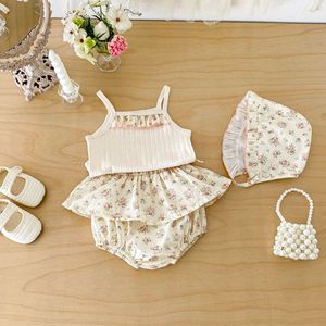 Conjunto <span class=keywords><strong>de</strong></span> Dos Piezas para Niñas, Verano 2026, Top Tipo Chaleco y Culottes, <span class=keywords><strong>Ropa</strong></span> Infantil, Atuendo Floral a la Moda con Sombrero - Product Image 2