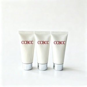 Limpiador Facial Hidratante con Espuma Suave, Lavado Facial Suave No Irritante, Elimina Residuos de Maquillaje, Grasa y Suciedad, Larga Duración - Product Image 3
