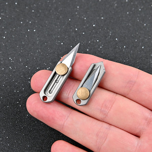 Couteau de poche mini en alliage de titane avec bouton en laiton vintage, petit couteau utilitaire porte-clés pour ouvrir les colis, utilisation EDC - Product Image 3