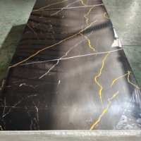 Panneaux de revêtement mural intérieur/extérieur, vente chaude, feuille de marbre PVC brillante, imperméable, design moderne, laminé UV pour villa