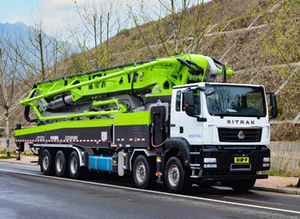 Bomba de Concreto Montada en Camión Zoomlion 38X-5RZ 160M3/H Autorizada por Fábrica, Nueva Condición, 37m 38m con Motor y Componentes Principales - Product Image 4
