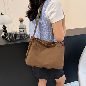 Sac bandoulière antivol personnalisé pour garçons, petit sac messager pour usage extérieur - Product Image 1