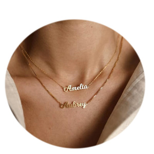 <span class=keywords><strong>Collier</strong></span> personnalisé en acier inoxydable plaqué or 18 carats avec initiales et nom <span class=keywords><strong>Collier</strong></span> à pendentif avec plaque signalétique de l'alphabet pour femmes - Product Image 1