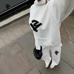 Conjuntos de Salón para Mujer, Conjuntos Deportivos de <span class=keywords><strong>2</strong></span> Piezas, Chándal Personalizado con Estampado Puff, Sudadera con Capucha y Pantalones Deportivos de Pierna Ancha - Product Image 5