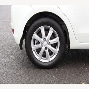 Toyota Yaris Cabriolet d'occasion en bon état, conduite à droite, boîte manuelle, intérieur cuir clair, transmission intégrale, régulateur de vitesse adaptatif, jantes R21 et caméra de recul 360° - Product Image 3