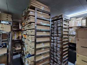 New and Original 8-bit <strong>Microcontrollers</strong> <strong>MCU</strong> PIC18F45K80 TQFP-44 <strong>IC</strong> PIC18F45K80-I/PT - Product Image 6