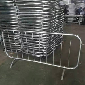 Barrière provisoire adaptée aux besoins du client <span class=keywords><strong>de</strong></span> contrôle des foules <span class=keywords><strong>de</strong></span> barrière en métal pour la séparation <span class=keywords><strong>de</strong></span> route - Product Image 2