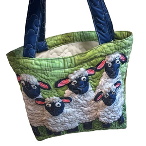 Bolsa Tote Casual Acolchoada com Estampa Digital de Última Geração para Design Gráfico de Sucesso de Vendas em Sites Independentes - Product Image 3