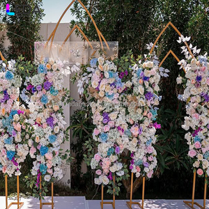 ฉากหลังงานแต่งงาน LEDA Modern Party Events Decor โครงเหล็กสีทองรูปโค้งแหลมประดับดอกไม้แขวน - Product Image 2