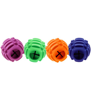Balle distributrice de friandises pour animaux de compagnie, jouet interactif en caoutchouc pour chien, jouet à mâcher massant et sonore pour chiens - Product Image 1