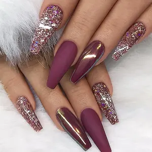 Marque privée presse personnalisée sur les ongles de haute qualité nouvelle mode rouge Paillette faux ongles cercueil longue courbe ongles artificiels