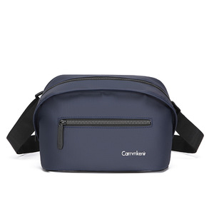 Bolso Bandolera de Nylon para Hombre, Pequeño, Impermeable, con Cierre de Cremallera, para Uso Diario, con Decoración de Logotipo - Product Image 4