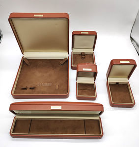 Shero PU Brown Jewelry Cajas de cuero de lujo Logotipo personalizado Caja de embalaje de joyería de cuero - Product Image 5