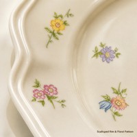 Service de vaisselle en céramique motif floral Jardin Français : Assiettes, bols, tasses, soucoupes, assiettes creuses, assiettes à dessert