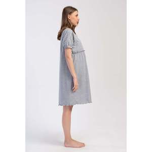 Tunique de maternité pour femme à manches courtes avec design boutonné et taille élastique - Product Image 2