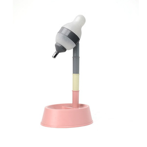 Fuente de agua para mascotas, bebedero para perros, botella de agua estilo coreano, boquilla de agua para gatos en colores arcoíris (amarillo y rosa). - Product Image 5