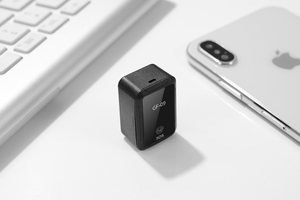 <span class=keywords><strong>GF09</strong></span> <span class=keywords><strong>gps</strong></span> Maxto positionnement précis moto Auto voiture le plus chaud USB charge Tracker <span class=keywords><strong>GPS</strong></span> gf-09 <span class=keywords><strong>gps</strong></span> tracker - Product Image 4