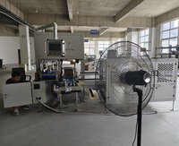 Machine à sceller les boîtes en carton avec ruban adhésif Imprimante de date Joint de bande d'étain en plastique pour pommes de terre semi-frites Ligne de carton alimentaire Options de sac en aluminium