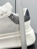 Chaussures blanches pour hommes à lacets, plateforme, nouvelle collection Printemps 2026, très tendance, de marque, style urbain, avec talon compensé invisible de 7 cm