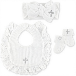 Ensemble cadeau de baptême Pinuotu pour bébé, <span class=keywords><strong>bavoir</strong></span>, bandeau et chaussettes 100% coton avec croix brodée pour nouveau-nés garçons et filles - Product Image 1