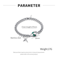 Mode personnalisé acier chaîne cubaine étoile croix yeux verts Alien charme Anti ternissement Bracelet unisexe