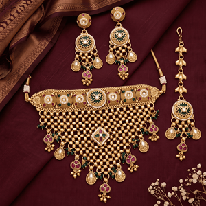 Traditional Gold Plated Kundan Choker <b>Necklace</b> <b>Set</b> With Matching Earrings And Maang Tikka For <b>Indian</b> Ethnic Bridal Wear - Product Image 4