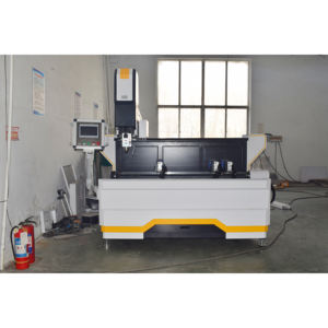 Machine de perçage et de fraisage CNC pour fenêtres en aluminium, machine de fraisage pour portes, à bon prix - Product Image 2