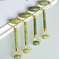 WELLFLYER ensemble Gua Sha anti-rides de qualité supérieure masseur facial resserrement de la peau rouleau de jade dans une boîte cadeau